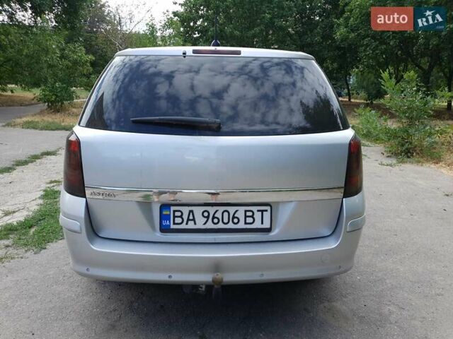 Опель Астра 2005 в Кропивницком (Кировограде) на Automoto.ua Серый Опель Астра, объемом двигателя 1.91 л и пробегом 286 тыс. км за 5500 $, фото 4 на Automoto.ua