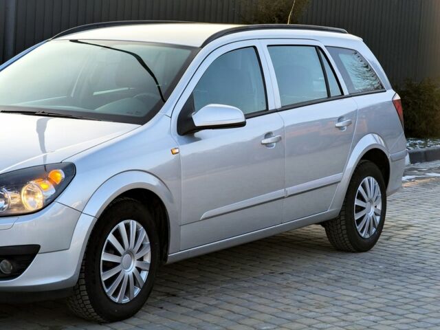 Серый Опель Астра, объемом двигателя 1.6 л и пробегом 246 тыс. км за 4100 $, фото 3 на Automoto.ua