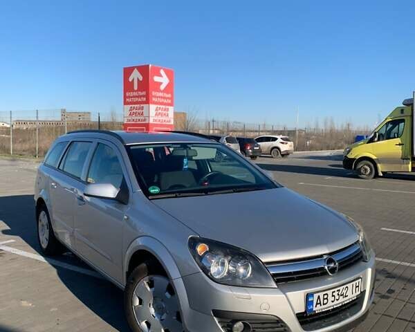 Сірий Опель Астра, об'ємом двигуна 1.6 л та пробігом 265 тис. км за 4600 $, фото 1 на Automoto.ua
