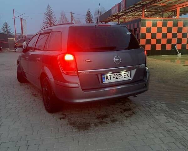 Сірий Опель Астра, об'ємом двигуна 1.6 л та пробігом 265 тис. км за 4700 $, фото 4 на Automoto.ua