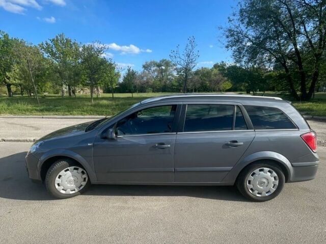 Опель Астра 2005 в Краматорске на Automoto.ua Серый Опель Астра, объемом двигателя 1.7 л и пробегом 350 тыс. км за 3000 $, фото 1 на Automoto.ua