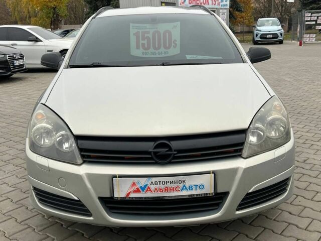 Серый Опель Астра, объемом двигателя 1.7 л и пробегом 292 тыс. км за 4900 $, фото 1 на Automoto.ua