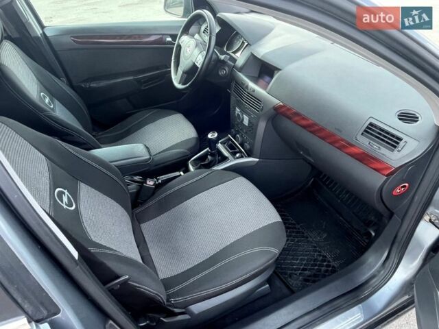 Сірий Опель Астра, об'ємом двигуна 1.6 л та пробігом 280 тис. км за 4800 $, фото 19 на Automoto.ua