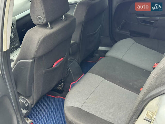 Серый Опель Астра, объемом двигателя 1.6 л и пробегом 215 тыс. км за 4300 $, фото 18 на Automoto.ua