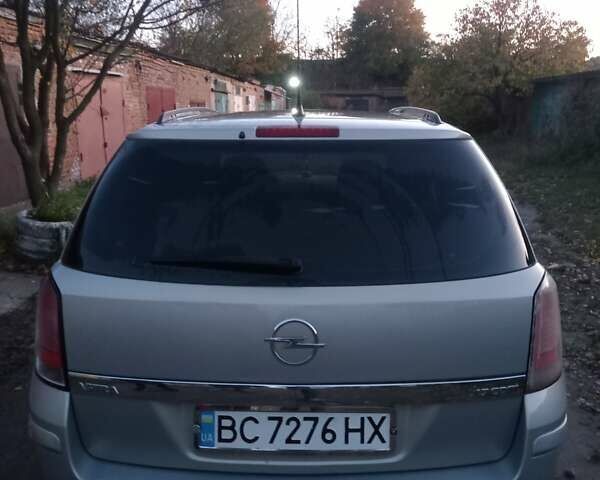 Серый Опель Астра, объемом двигателя 1.7 л и пробегом 320 тыс. км за 4700 $, фото 22 на Automoto.ua
