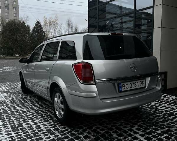 Сірий Опель Астра, об'ємом двигуна 1.6 л та пробігом 265 тис. км за 4400 $, фото 3 на Automoto.ua