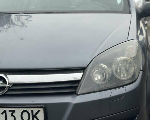 Серый Опель Астра, объемом двигателя 1.6 л и пробегом 180 тыс. км за 4200 $, фото 9 на Automoto.ua