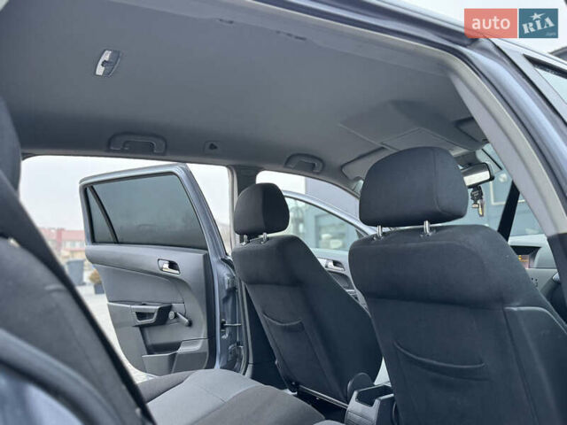 Серый Опель Астра, объемом двигателя 1.8 л и пробегом 211 тыс. км за 4499 $, фото 64 на Automoto.ua