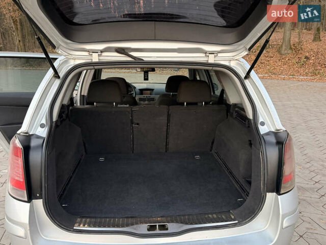 Серый Опель Астра, объемом двигателя 1.7 л и пробегом 390 тыс. км за 4700 $, фото 26 на Automoto.ua