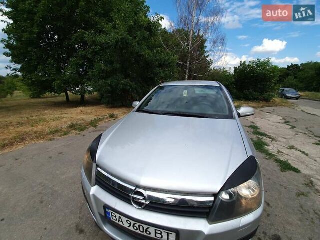Опель Астра 2005 в Кропивницком (Кировограде) на Automoto.ua Серый Опель Астра, объемом двигателя 1.91 л и пробегом 286 тыс. км за 5500 $, фото 1 на Automoto.ua