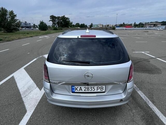 Сірий Опель Астра, об'ємом двигуна 1.69 л та пробігом 264 тис. км за 4500 $, фото 4 на Automoto.ua