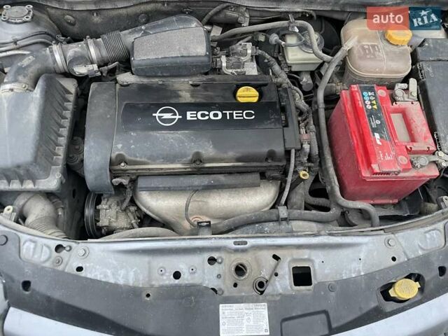 Сірий Опель Астра, об'ємом двигуна 1.6 л та пробігом 213 тис. км за 3900 $, фото 3 на Automoto.ua