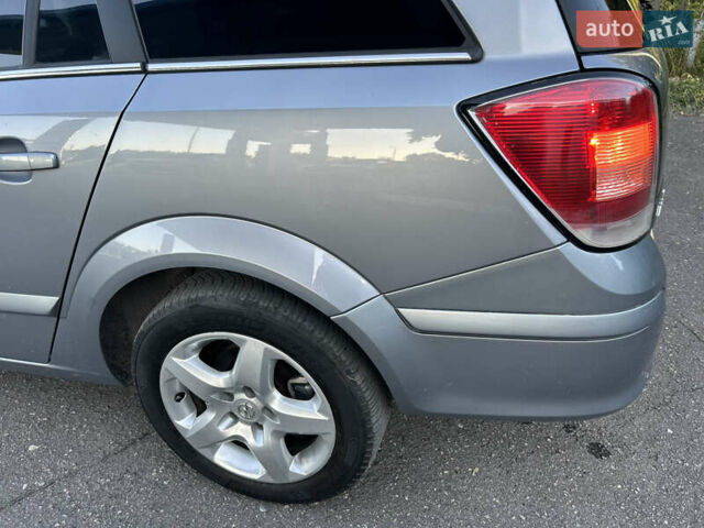 Сірий Опель Астра, об'ємом двигуна 1.8 л та пробігом 211 тис. км за 4999 $, фото 9 на Automoto.ua