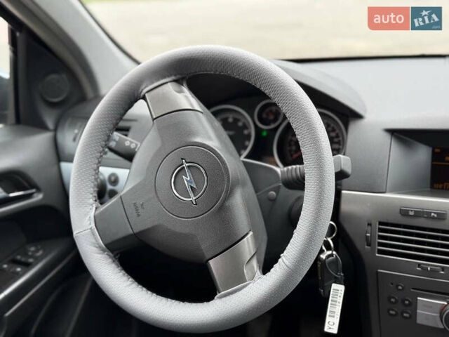 Сірий Опель Астра, об'ємом двигуна 1.8 л та пробігом 210 тис. км за 4999 $, фото 47 на Automoto.ua