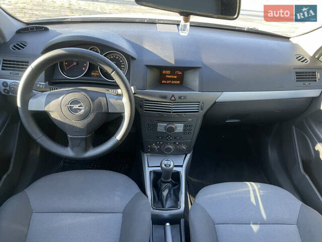 Сірий Опель Астра, об'ємом двигуна 1.36 л та пробігом 180 тис. км за 4600 $, фото 15 на Automoto.ua
