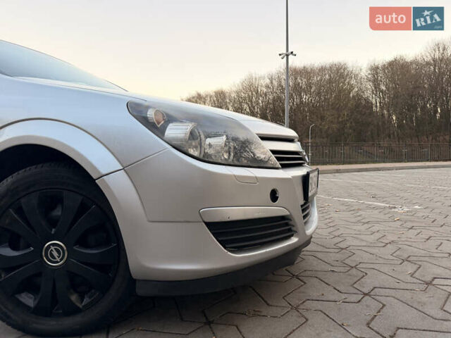 Серый Опель Астра, объемом двигателя 1.7 л и пробегом 390 тыс. км за 4700 $, фото 17 на Automoto.ua