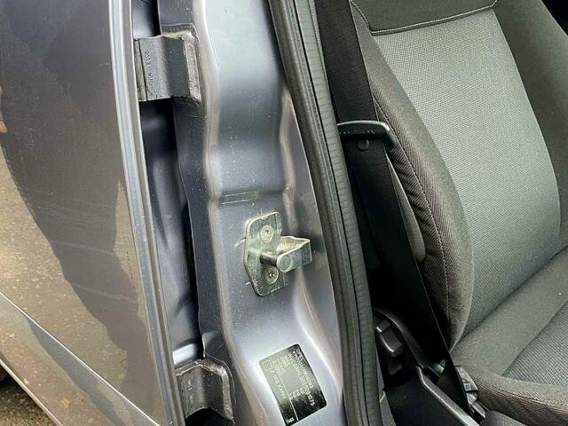 Серый Опель Астра, объемом двигателя 1.6 л и пробегом 225 тыс. км за 4950 $, фото 5 на Automoto.ua