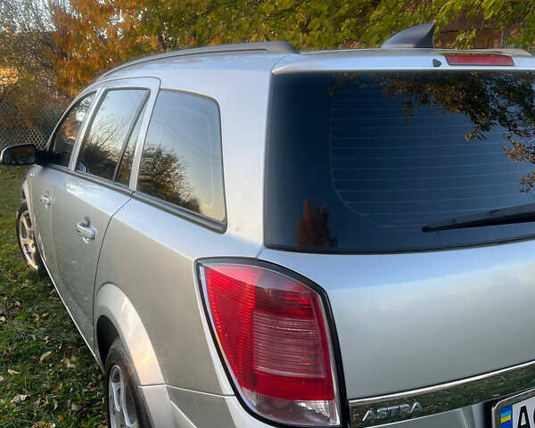 Сірий Опель Астра, об'ємом двигуна 1.69 л та пробігом 271 тис. км за 3800 $, фото 7 на Automoto.ua