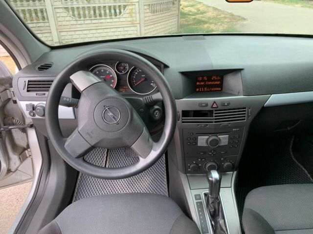 Сірий Опель Астра, об'ємом двигуна 1.8 л та пробігом 205 тис. км за 5300 $, фото 5 на Automoto.ua