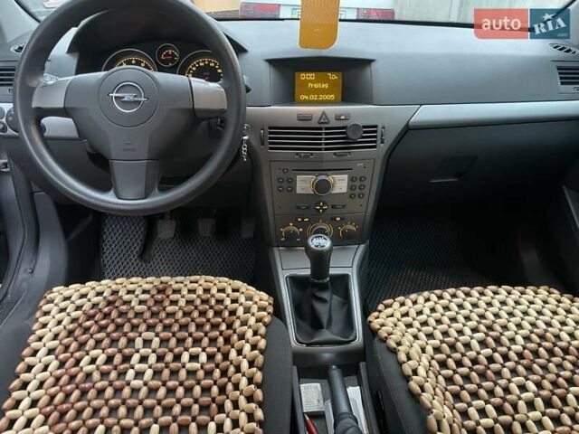Сірий Опель Астра, об'ємом двигуна 1.6 л та пробігом 213 тис. км за 3900 $, фото 6 на Automoto.ua