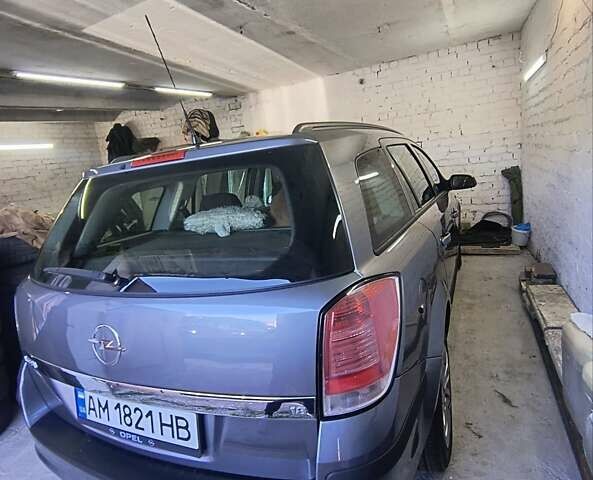 Серый Опель Астра, объемом двигателя 1.8 л и пробегом 250 тыс. км за 4999 $, фото 8 на Automoto.ua