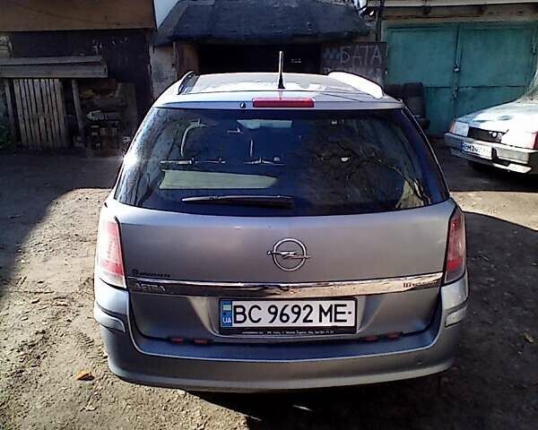 Серый Опель Астра, объемом двигателя 1.6 л и пробегом 390 тыс. км за 4000 $, фото 3 на Automoto.ua
