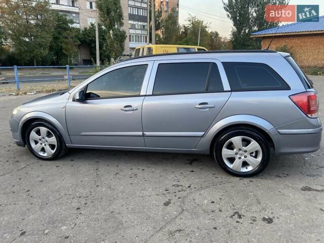Серый Опель Астра, объемом двигателя 1.6 л и пробегом 294 тыс. км за 5300 $, фото 5 на Automoto.ua