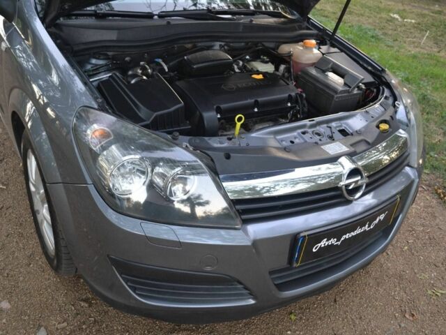 Серый Опель Астра, объемом двигателя 0 л и пробегом 250 тыс. км за 4750 $, фото 2 на Automoto.ua