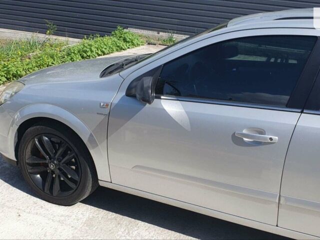 Сірий Опель Астра, об'ємом двигуна 1.6 л та пробігом 233 тис. км за 4800 $, фото 2 на Automoto.ua