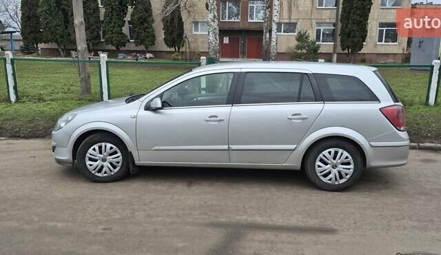 Серый Опель Астра, объемом двигателя 1.8 л и пробегом 350 тыс. км за 4300 $, фото 1 на Automoto.ua