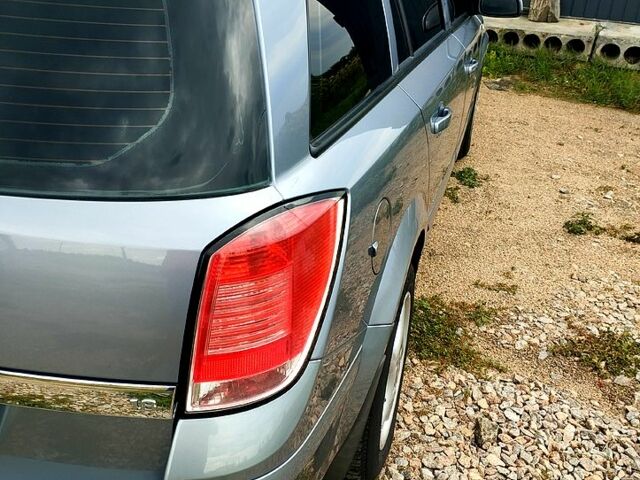 Сірий Опель Астра, об'ємом двигуна 1.8 л та пробігом 221 тис. км за 5200 $, фото 1 на Automoto.ua