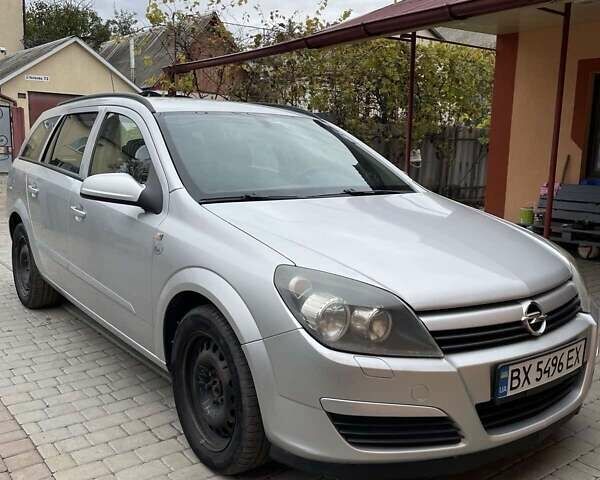 Серый Опель Астра, объемом двигателя 1.6 л и пробегом 221 тыс. км за 5550 $, фото 1 на Automoto.ua