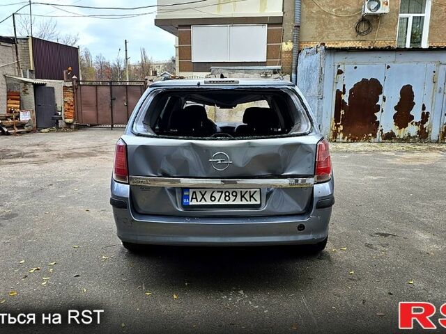 Серый Опель Астра, объемом двигателя 1.6 л и пробегом 252 тыс. км за 1700 $, фото 4 на Automoto.ua