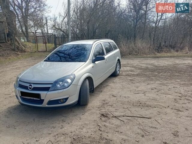 Серый Опель Астра, объемом двигателя 1.6 л и пробегом 255 тыс. км за 4750 $, фото 4 на Automoto.ua