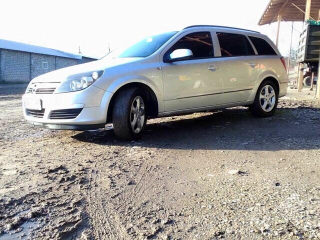 Серый Опель Астра, объемом двигателя 1.7 л и пробегом 325 тыс. км за 4300 $, фото 4 на Automoto.ua