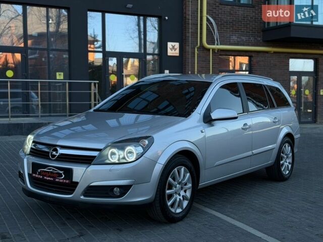 Серый Опель Астра, объемом двигателя 1.8 л и пробегом 194 тыс. км за 6300 $, фото 69 на Automoto.ua