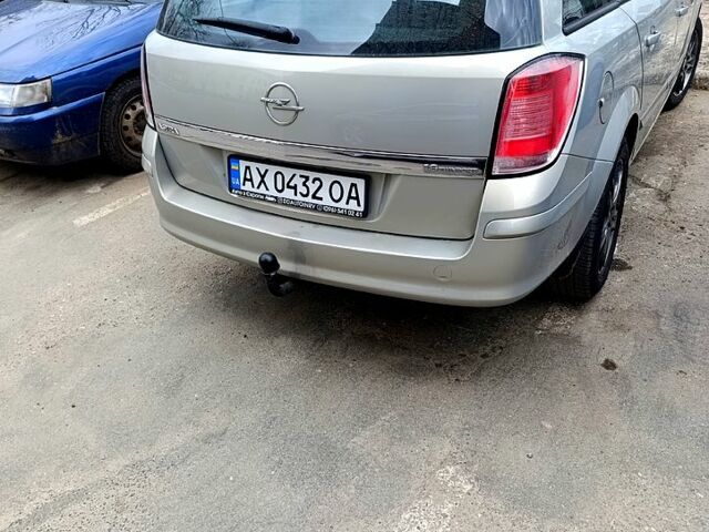 Серый Опель Астра, объемом двигателя 1.6 л и пробегом 279 тыс. км за 6000 $, фото 3 на Automoto.ua