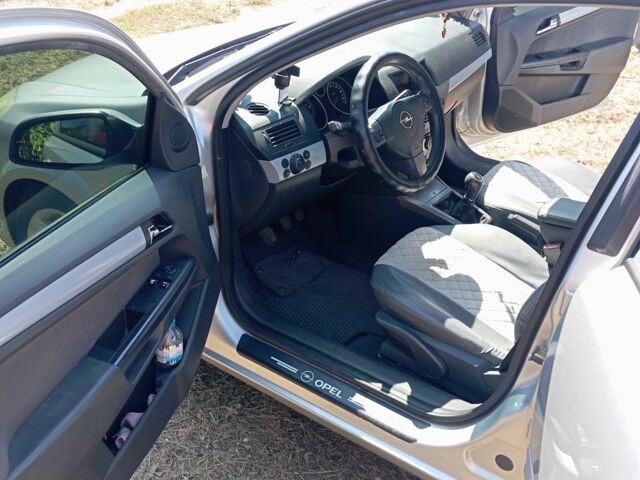 Сірий Опель Астра, об'ємом двигуна 1.7 л та пробігом 297 тис. км за 4500 $, фото 10 на Automoto.ua
