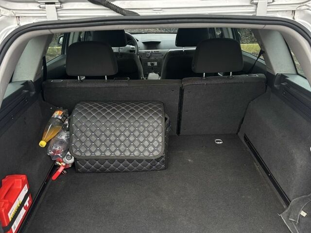 Серый Опель Астра, объемом двигателя 1.6 л и пробегом 285 тыс. км за 4199 $, фото 7 на Automoto.ua