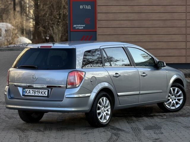 Серый Опель Астра, объемом двигателя 1.8 л и пробегом 263 тыс. км за 5500 $, фото 6 на Automoto.ua