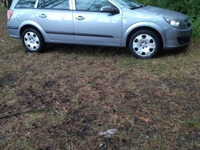 Серый Опель Астра, объемом двигателя 1.7 л и пробегом 228 тыс. км за 4600 $, фото 1 на Automoto.ua