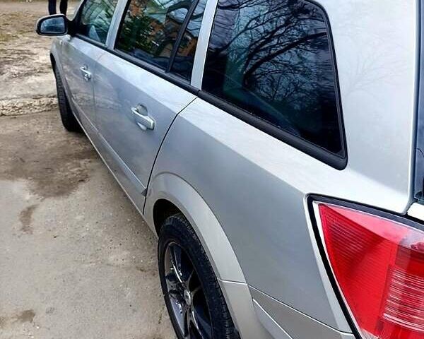 Серый Опель Астра, объемом двигателя 1.6 л и пробегом 279 тыс. км за 6000 $, фото 1 на Automoto.ua