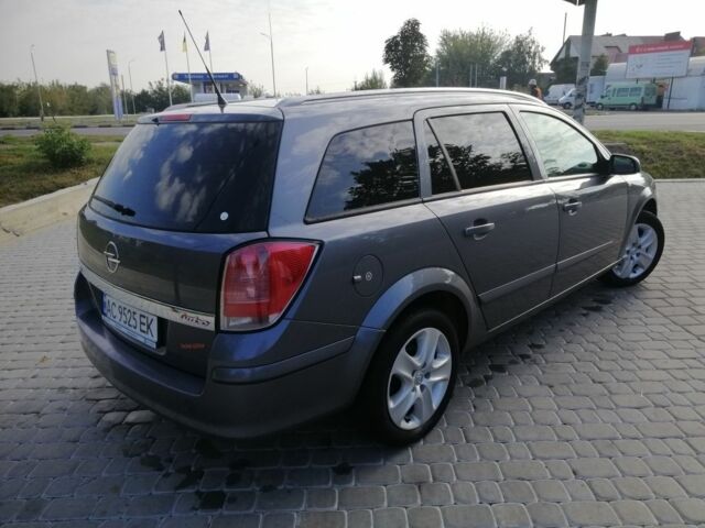 Серый Опель Астра, объемом двигателя 1.4 л и пробегом 250 тыс. км за 4300 $, фото 1 на Automoto.ua