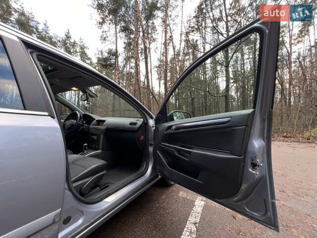 Серый Опель Астра, объемом двигателя 1.8 л и пробегом 300 тыс. км за 5800 $, фото 21 на Automoto.ua
