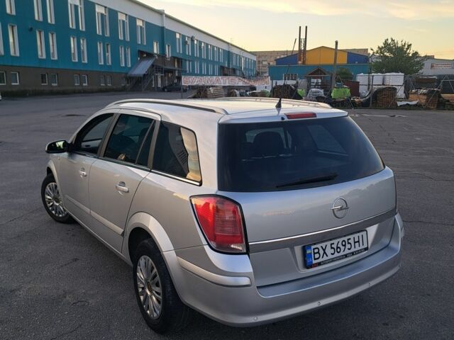 Сірий Опель Астра, об'ємом двигуна 1.6 л та пробігом 230 тис. км за 4100 $, фото 4 на Automoto.ua