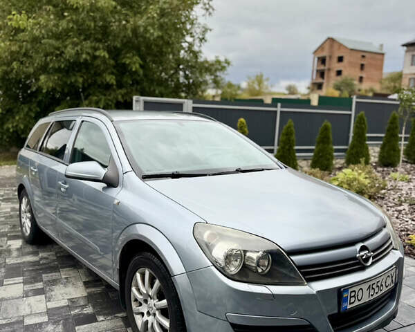 Серый Опель Астра, объемом двигателя 1.6 л и пробегом 276 тыс. км за 4000 $, фото 2 на Automoto.ua