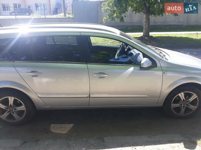 Сірий Опель Астра, об'ємом двигуна 1.8 л та пробігом 200 тис. км за 5500 $, фото 2 на Automoto.ua