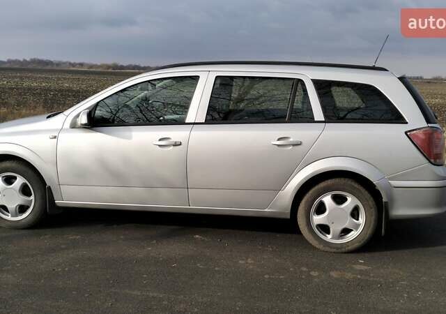 Серый Опель Астра, объемом двигателя 1.6 л и пробегом 199 тыс. км за 4500 $, фото 3 на Automoto.ua