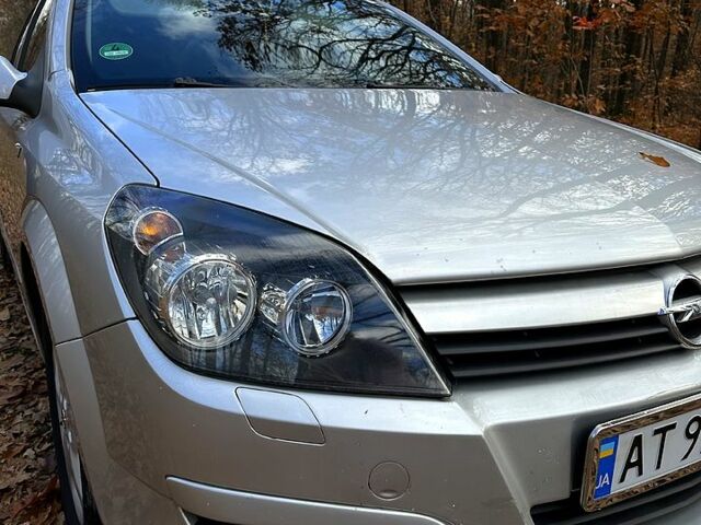 Серый Опель Астра, объемом двигателя 1.7 л и пробегом 324 тыс. км за 4200 $, фото 1 на Automoto.ua