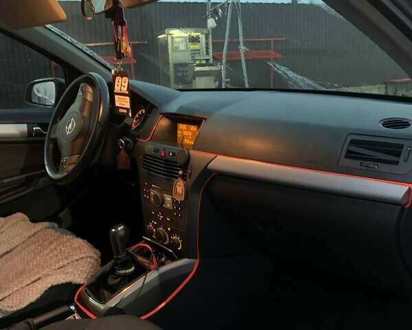 Сірий Опель Астра, об'ємом двигуна 1.6 л та пробігом 265 тис. км за 4700 $, фото 6 на Automoto.ua